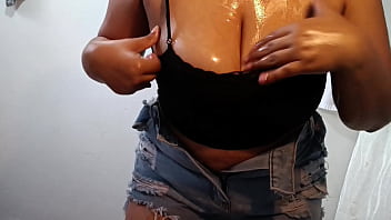 Preview 2 of Cris Goy Arellano - le gusta que le den a mi madrastra