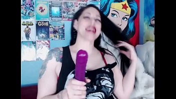 Preview 3 of Tia Medias - Put your lipstick on for me slut