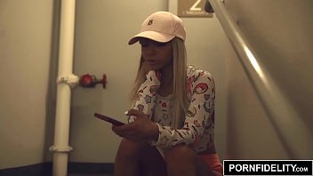 Preview 1 of Asian Japanese Mom Vids - PORNFIDELITY Kenzie Reeves Is Just What Small Hands Needs