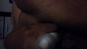 Preview 1 of Gay Teen Bb - morocha pide la pija en el culo mientras se cola un desodorante