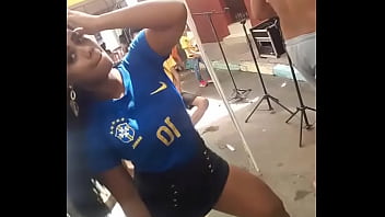 Preview 4 of Masaje New Zealand - Gostosa dan&ccedil_ando ap&oacute_s jogo do Brasil