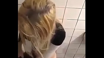 Preview 3 of Public Amateur Lavatory - Mujeres Cachadas en el ba&ntilde_o
