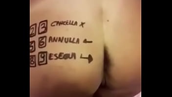 Preview 1 of Milk Pull - sacando dinero de vagina