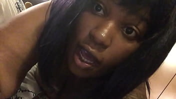 Preview 1 of Nude Infront Son - Hazelnutxxx