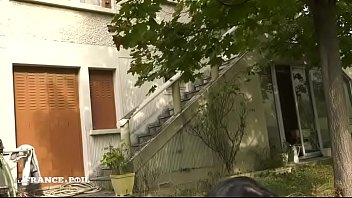 Preview 4 of Mom Get Hard Incest - Jolie br ette exhib sodomisee dans lieu public