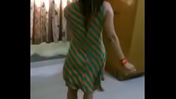 Preview 2 of Indian Boop Press - Indian sexy milf bhabi shaking her ass