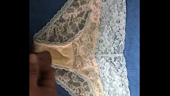 Preview 2 of Aris Logan - 射在原味蕾絲膚色內褲上 有一點血絲