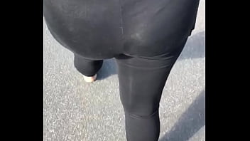 Preview 2 of Zvidios Warnet - Big booty teasing