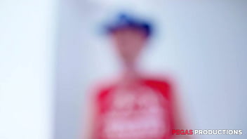 Preview 2 of Malays Cam - Pegas Productions - Une Milf &agrave_ Grosses Boules D&eacute_fonc&eacute_e du Cul par ses Beaux-Fils