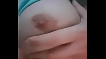Preview 2 of Bokep Memek Kencing - Amateur girl plays with boobs