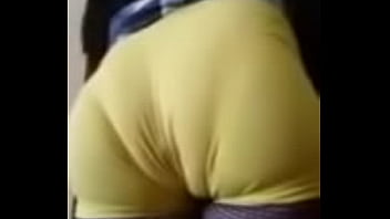 Preview 1 of Mf Wife - Shortinhos de lycra e consolo dentro da bunda