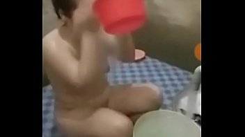 Preview 2 of Crying Blonde Fuck Bbc - Chị gọi e l&uacute_c tắm