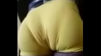 Preview 1 of Izzati Rohzi Sex - Bruna com consolo no cu e shorts