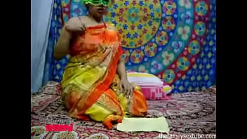 Preview 1 of Xxx Sex Com Free - Indian has the biggest ass and shows at while sucking my cock