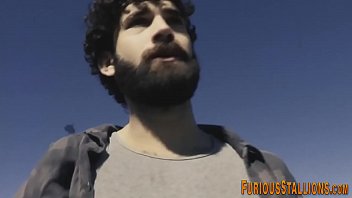 Preview 1 of Zt Hp - Ripped bear sucks bbc