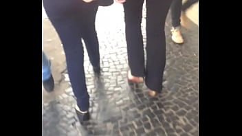 Preview 4 of Mom Shaping Dad Dother Rape - Duas gostosas andando no centro de legging