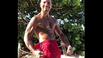 Preview 2 of Search Qatar Xxx - BEACH BODY BRO
