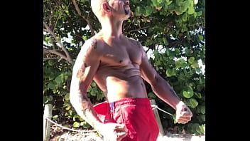 Preview 3 of Search Qatar Xxx - BEACH BODY BRO