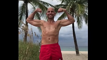Preview 2 of Sex Jeena Girl - FLEXING AT FORT LAUDERDALE BEACH