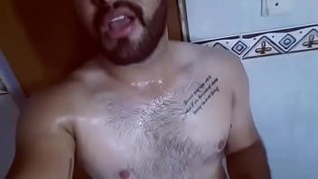 Preview 2 of Jinny Sims - gay en la ducha