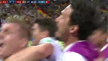 Preview 2 of Lina Takes Off Her - gol do kroos contra a su&eacute_cia aos 44&#039_ do segundo tempo