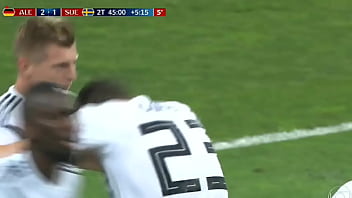 Preview 4 of Lina Takes Off Her - gol do kroos contra a su&eacute_cia aos 44&#039_ do segundo tempo