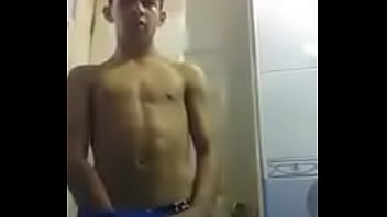 Preview 3 of Pak Tote - Latin guy jerks off his big cock