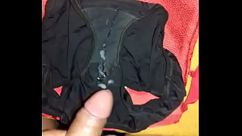 Preview 2 of Teen Masturbate Soles - Las panties de Alejandra