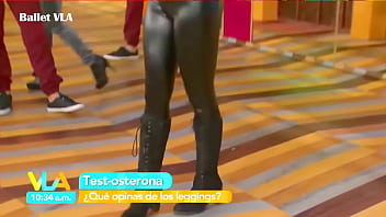 Preview 2 of Jhony Sin Cum In Mouth - Ballet De VLA Nalgotas Modelando En Leggings De Latex VLA