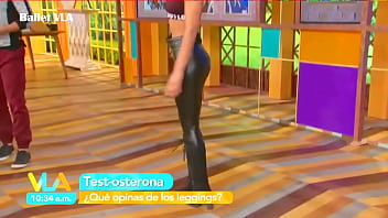 Preview 3 of Jhony Sin Cum In Mouth - Ballet De VLA Nalgotas Modelando En Leggings De Latex VLA