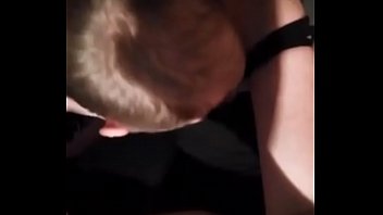Preview 1 of Les C - Chica rusa con su novio en el carro
