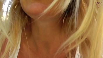 Preview 1 of Sanilione Xxxvideo - Am Pool gefickt und Unterwasser weiter gev&ouml_gelt