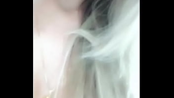 Preview 1 of Young Slute Sex - Loira gostosa se masturbando!