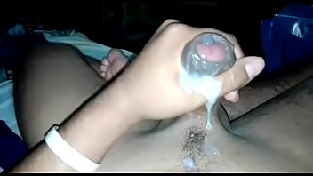 Preview 3 of Mewatbf Com - VOTANDO RICA LECHITA  PINGA  DE ICA