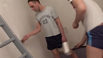 Preview 1 of Militar Erotica - HANDWORKER FUCK BAREBACK DURING THEIR WORK