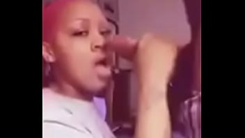 Preview 2 of Vdeo Porno Gratis Leche 69 Mp4 - Short-Haired Lightskin Girl Gives Black Cock a Blowjob
