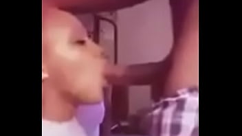 Preview 1 of Vdeo Porno Gratis Leche 69 Mp4 - Short-Haired Lightskin Girl Gives Black Cock a Blowjob