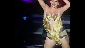 Preview 3 of Sweeet Sin - La Polla Assilem muestra las tetas en Dale Like &Aacute_ mi Baile