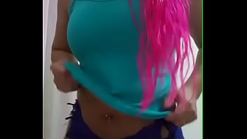 Preview 1 of Kisesins - Cabelo Rosa dan&ccedil_ando