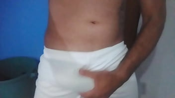 Preview 3 of Teen Sperma Pornos - Depois da academia cheguei assim cheio de tez&atilde_o