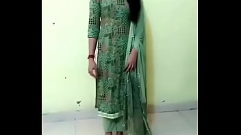 Preview 1 of Bihari Choda Chodi Videos - maahi hot girl dancing