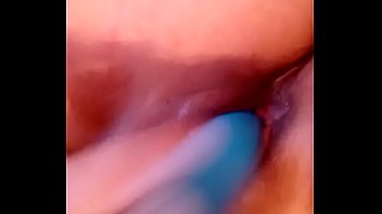Preview 4 of Xxx Porno Yes You Can - Marlen Doll jugando con un nuevo juguete