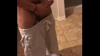 Preview 2 of Moms De Qui - Very Horny 19yo masturbates and cums