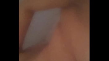 Preview 4 of Lesbian Old Young Peeing - Lavando la chucha