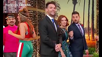 Preview 3 of Big Tits Lactating Sex - Vanessa Claudio Culo Tragon en Pantalon Verde VLA