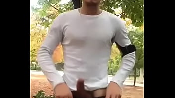 Preview 4 of Teen Pakistani Couple - Graba video en el parque