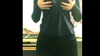 Preview 1 of Enlle - Young girlfriend on s.