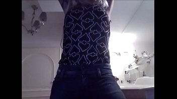 Preview 2 of Xxxno Ho - I found this old video of my m. when she was young ... she was really slutty