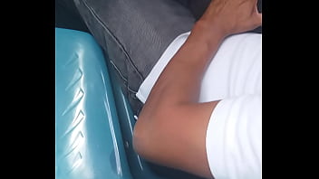 Preview 1 of X Xxx Bp - chacal se pajea en autobus