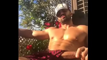 Preview 2 of Fresh Tube Porn Webcams Kites - Dotad&atilde_o tomando sol pela manh&atilde_